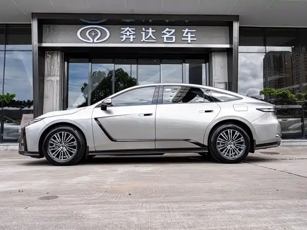 Lexus ES 2026
