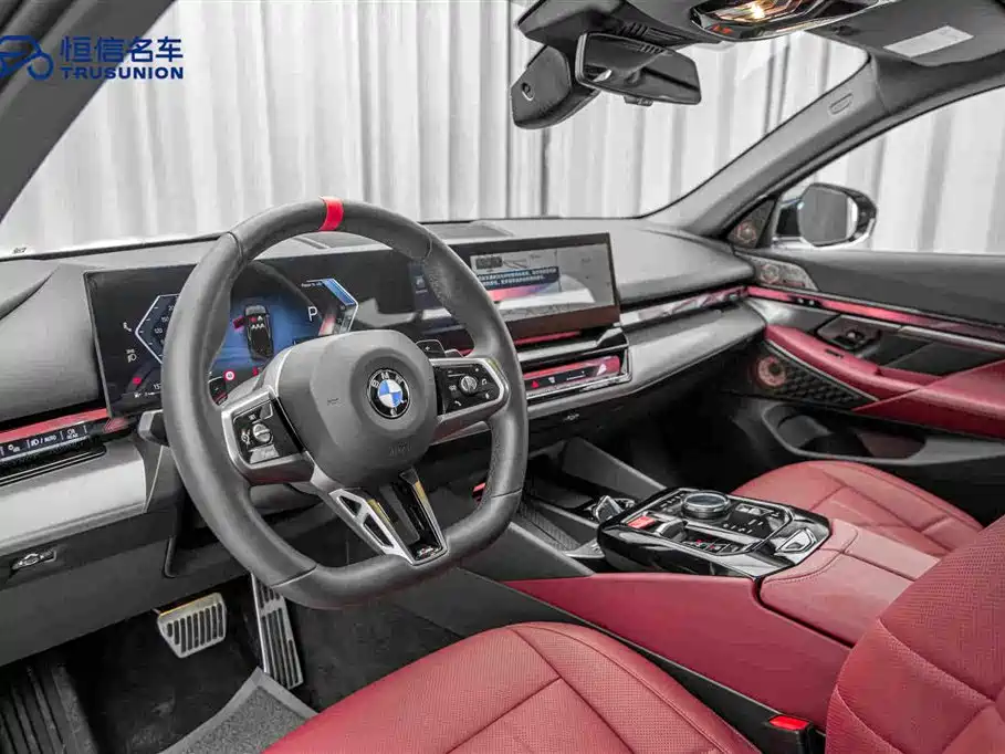 BMW 5 Series 2025 — фото 12