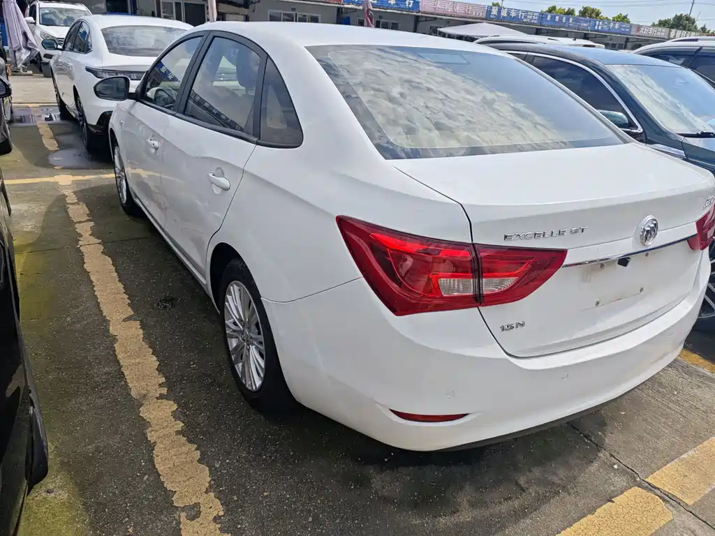 Buick Excelle GT 2017 — фото 15