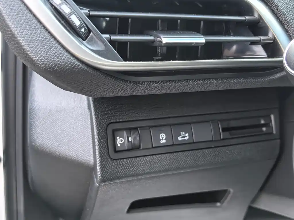 Peugeot 5008 2026 — фото 13