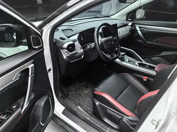 Geely Binyue 2022