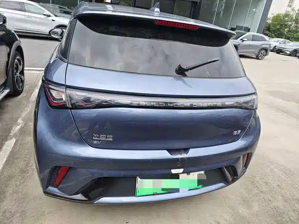 BYD Dolphin 2024