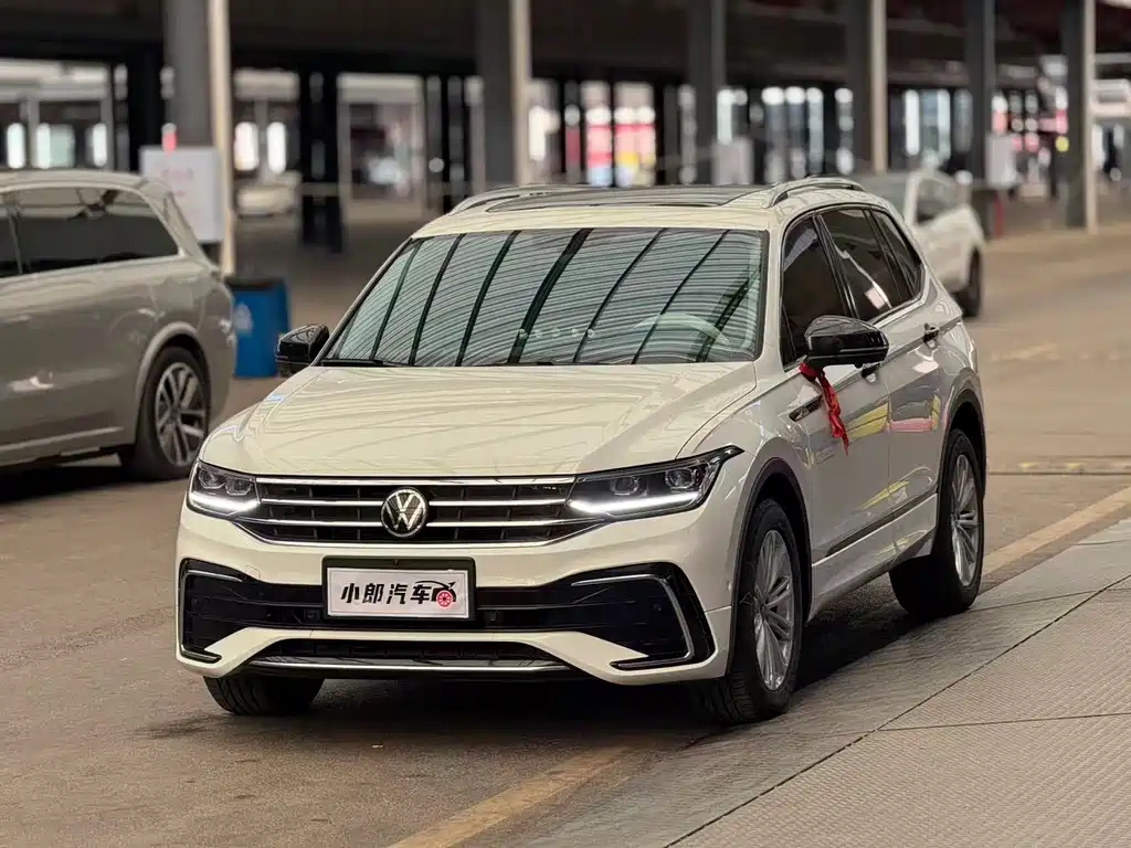Volkswagen Tiguan L 2024 — фото 1