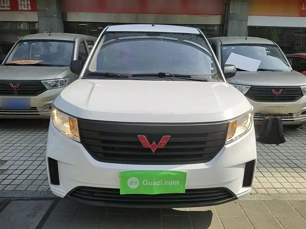 Wuling Hongguang PLUS 2023 — фото 3