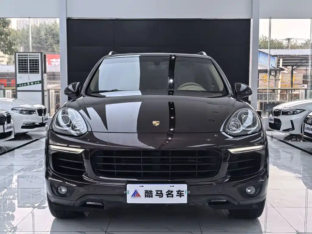 Porsche Cayenne 2017 — фото 2