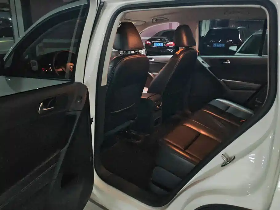Volkswagen Tiguan 2016 — фото 11