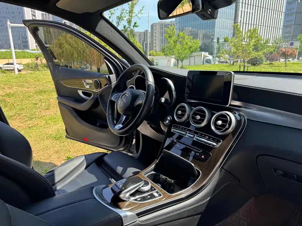 Mercedes-Benz GLC 2019 — фото 10