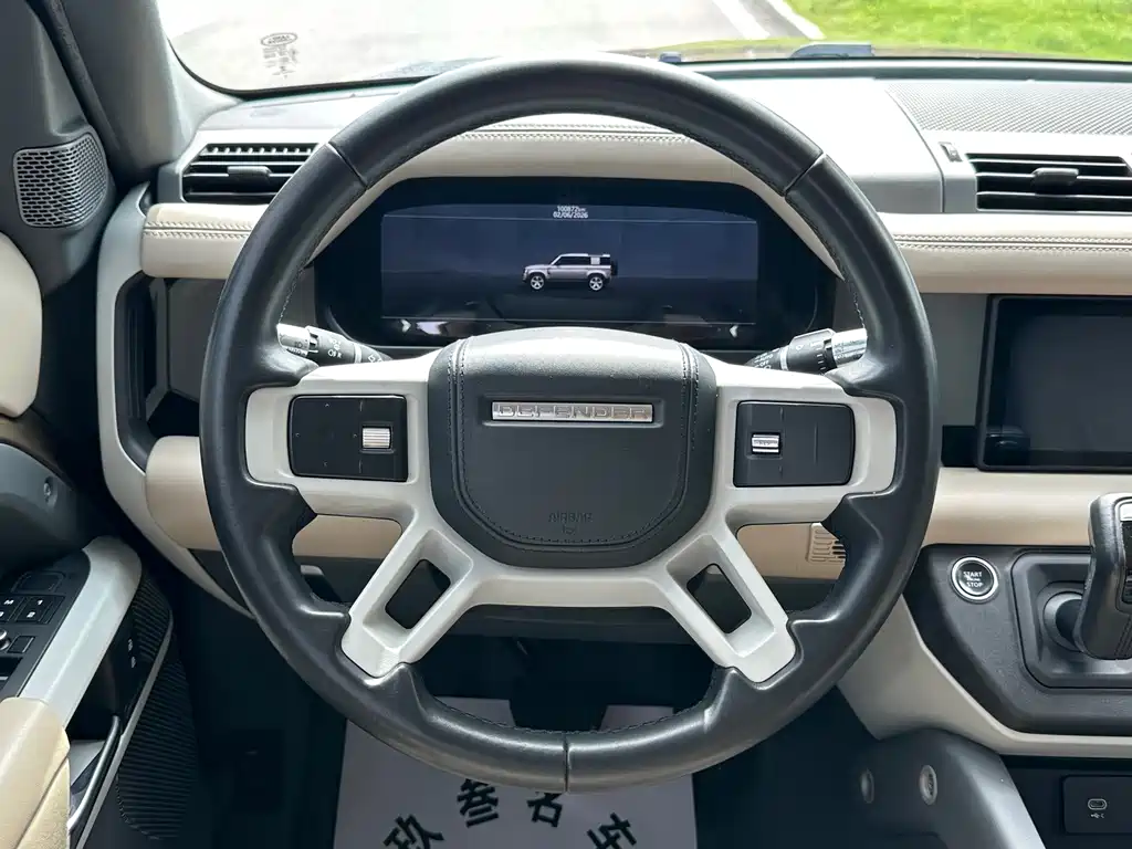 Land Rover Defender 2021 — фото 15
