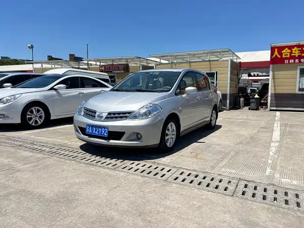 Nissan Tiida 2011