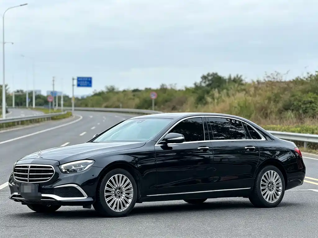 Mercedes-Benz E-Class 2021 — фото 1