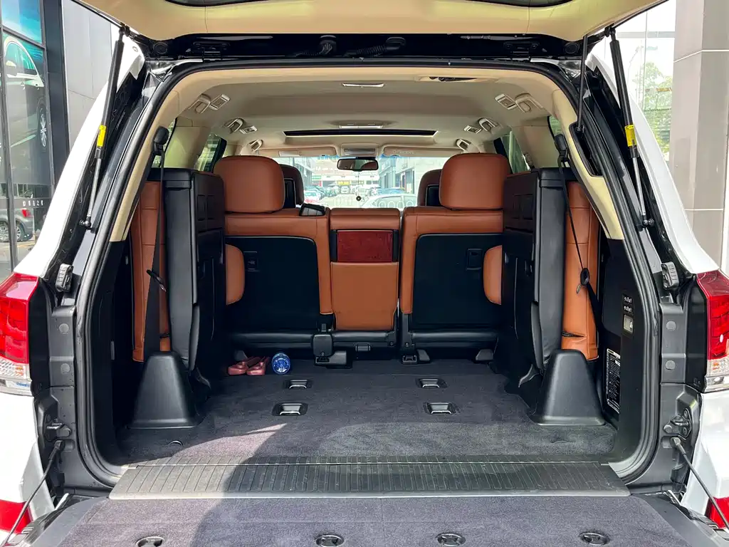 Lexus LX 2015 — фото 15