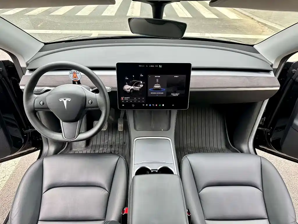 Tesla Model Y 2023 — фото 8