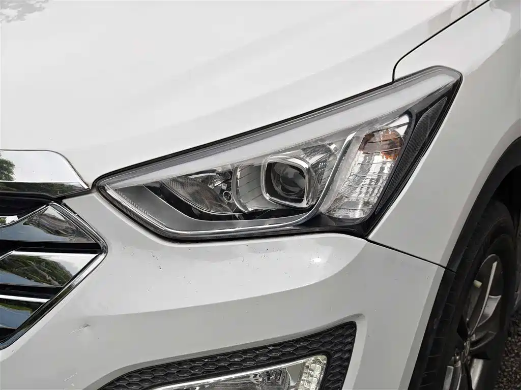 Hyundai Santa Fe 2013 — фото 11