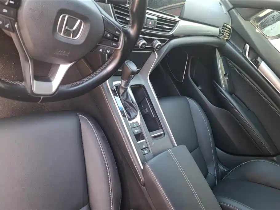 Honda Inspire 2021 — фото 16