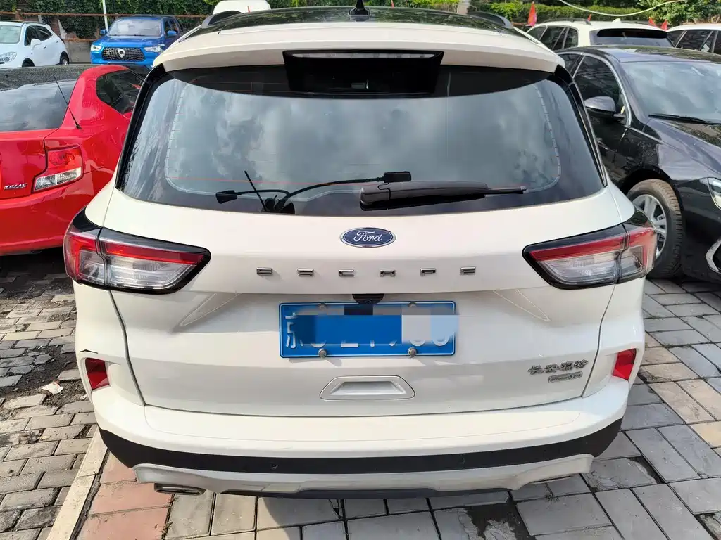Ford Escape 2021 — фото 11