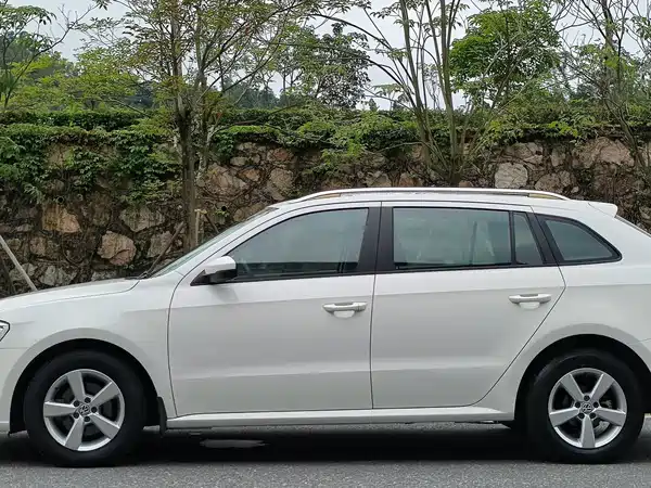 Volkswagen Gran Lavida 2015