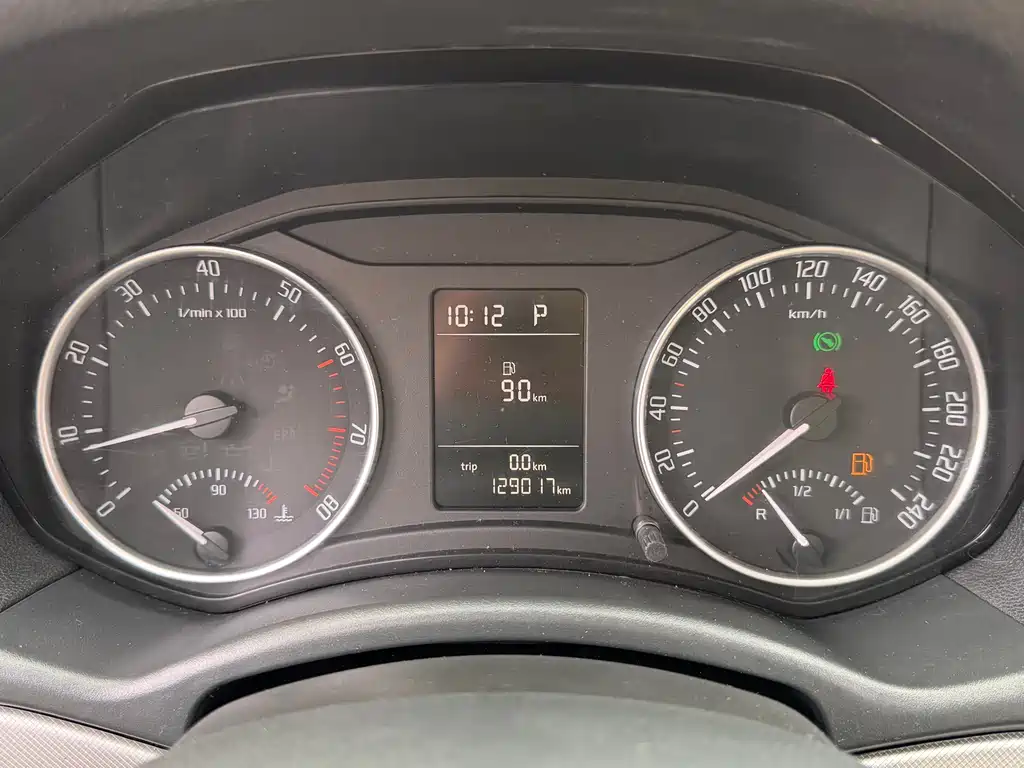 Skoda Octavia 2015 — фото 18