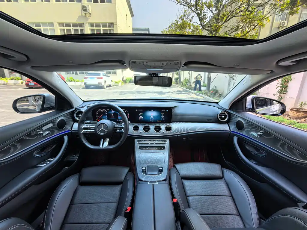 Mercedes-Benz E-Class 2022 — фото 12