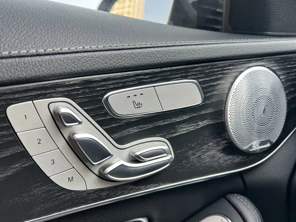 Mercedes-Benz C-Class 2021 — фото 17