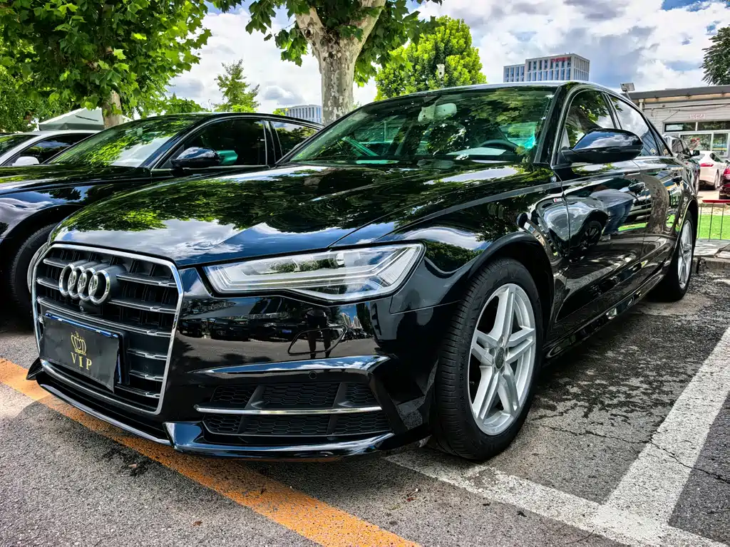 Audi A6L 2018 — фото 1