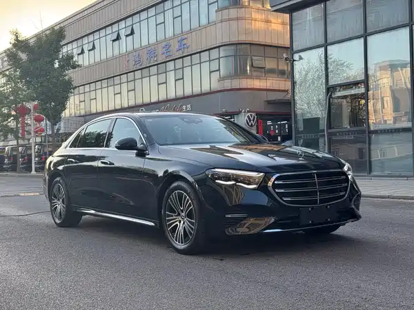 Mercedes-Benz E-Class 2024