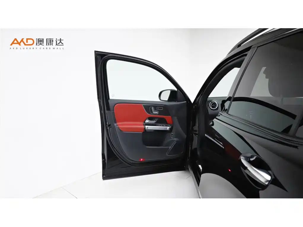 Mercedes-Benz GLB AMG 2023 — фото 10