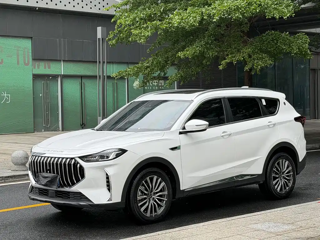 Jetour X70 PLUS 2025 — фото 1