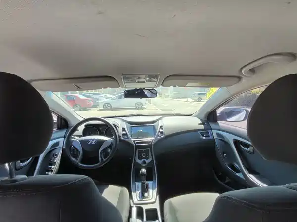Hyundai Elantra Langdong 2017