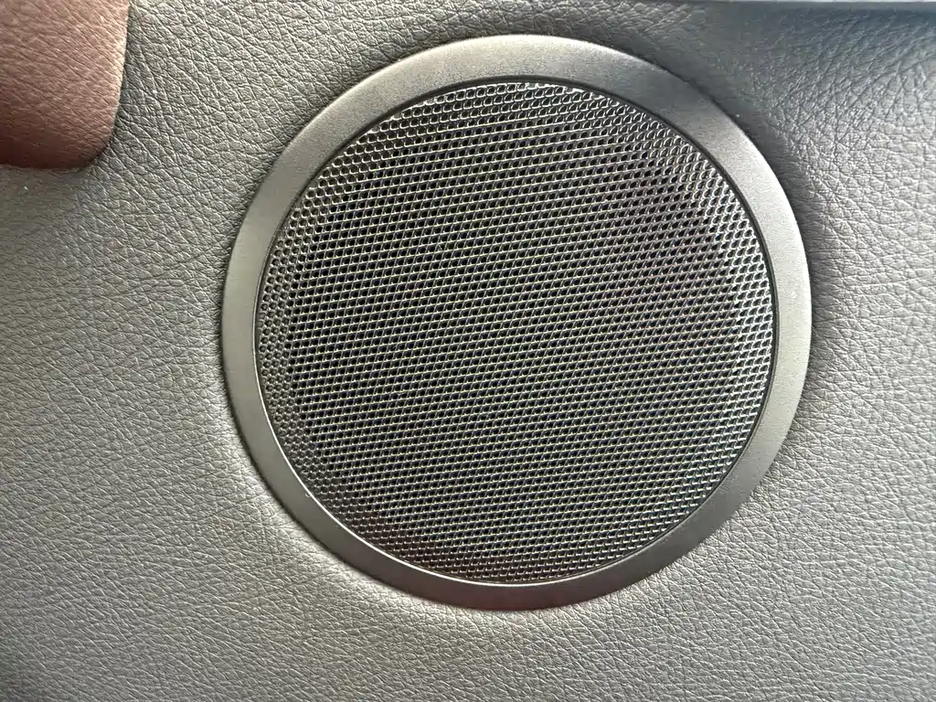 BMW 3 Series 2019 — фото 15