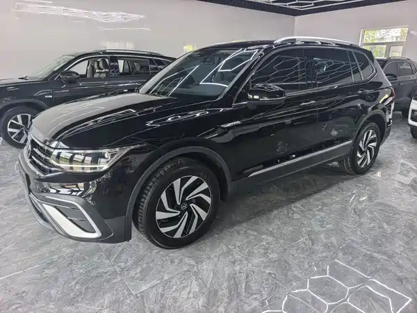 Volkswagen Tiguan L 2023