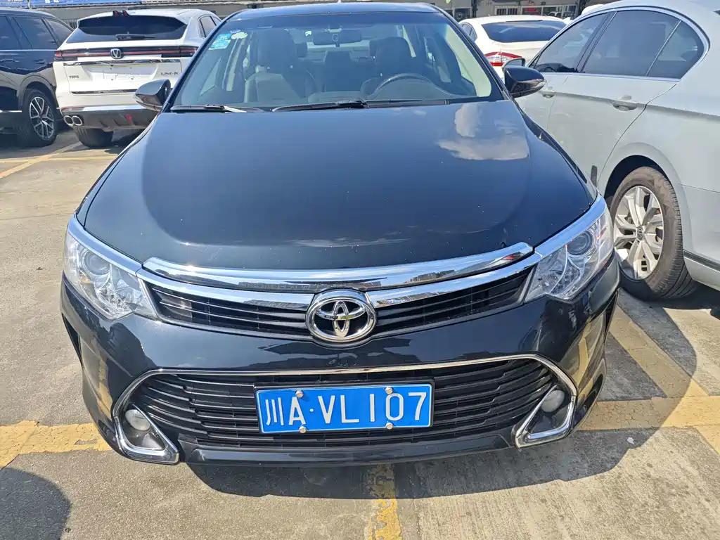 Toyota Camry 2017 — фото 2