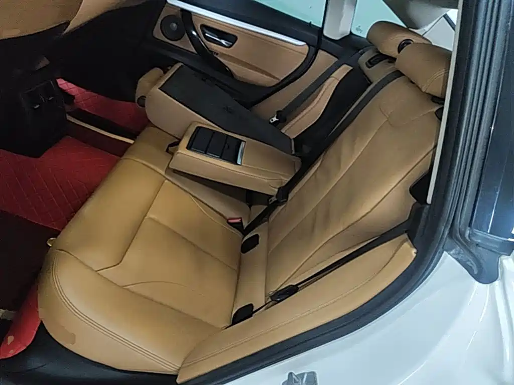 BMW 3 Series GT 2018 — фото 17
