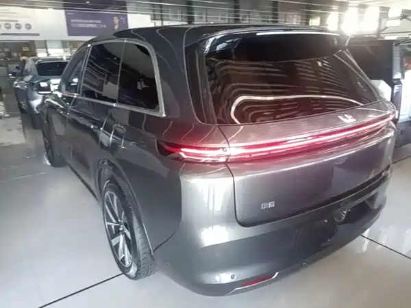 Li Auto L8 2023