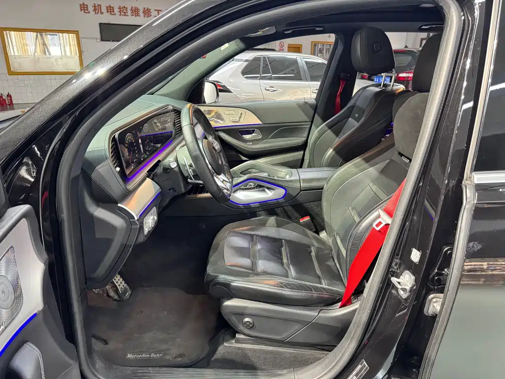 Mercedes-Benz GLE AMG 2020 — фото 13