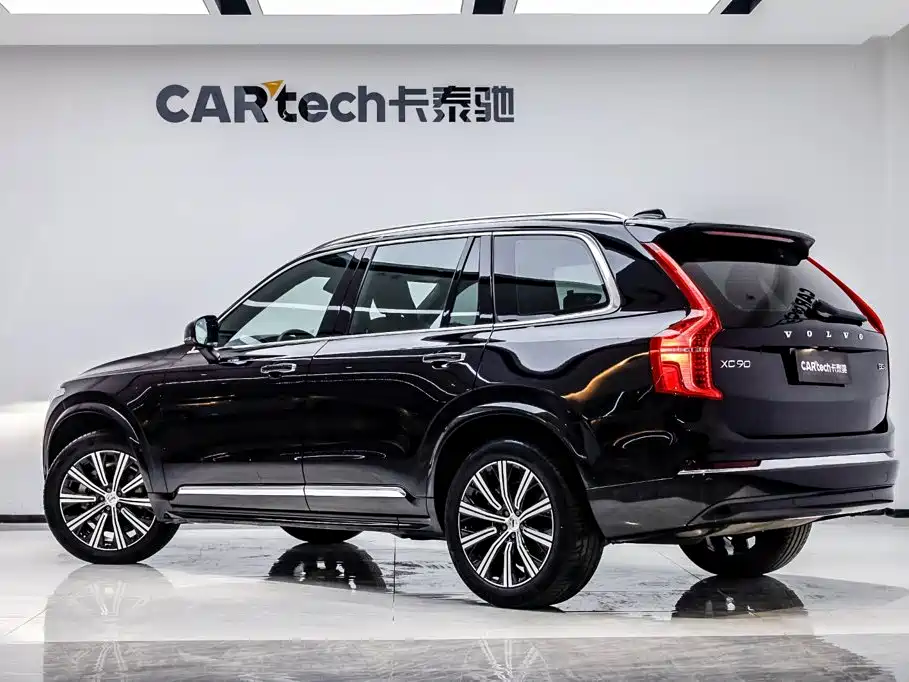 Volvo XC90 2023 — фото 4
