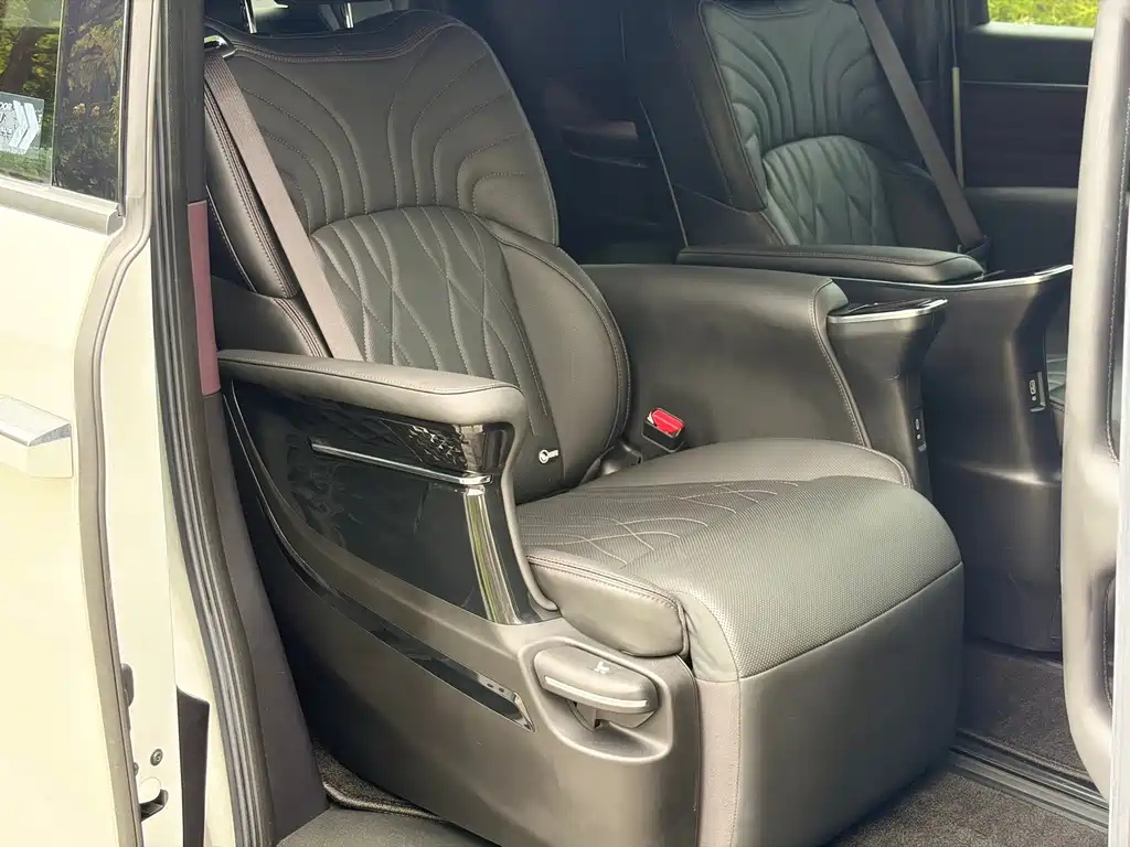 GAC Trumpchi M8 2023 — фото 11