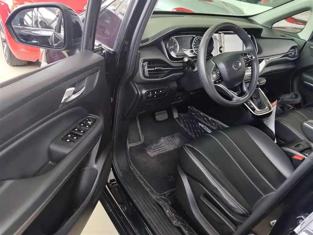 GAC Motor Trumpchi M6 2021 — фото 16