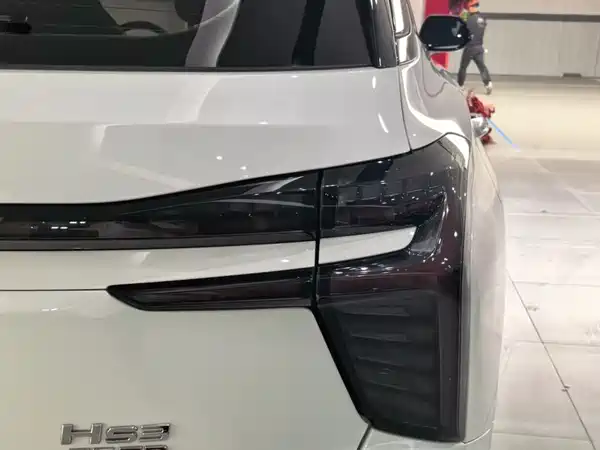 Hongqi HS3 2024