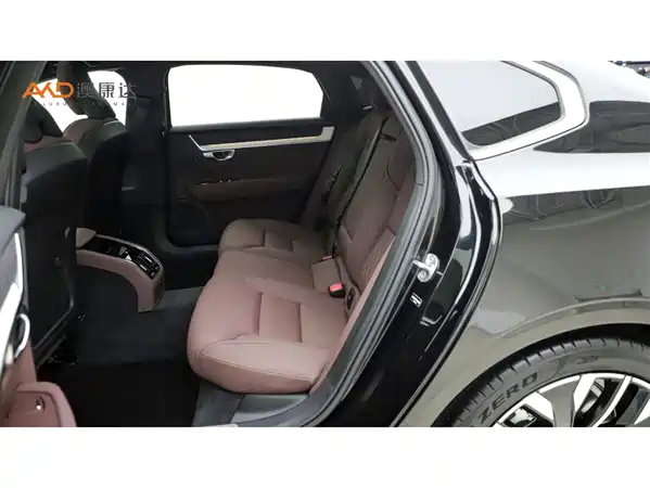 Volvo S90 2025