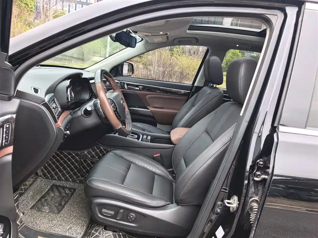 GAC Motor Trumpchi GS8 2019 — фото 14