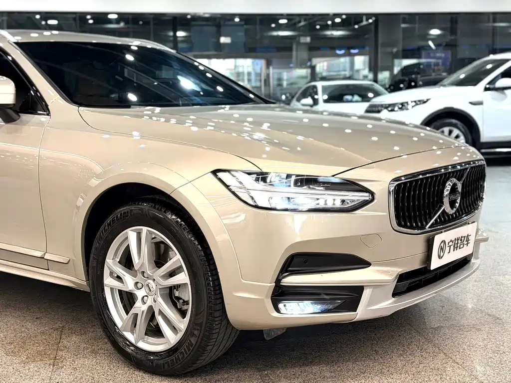 Volvo V90 2019 — фото 8