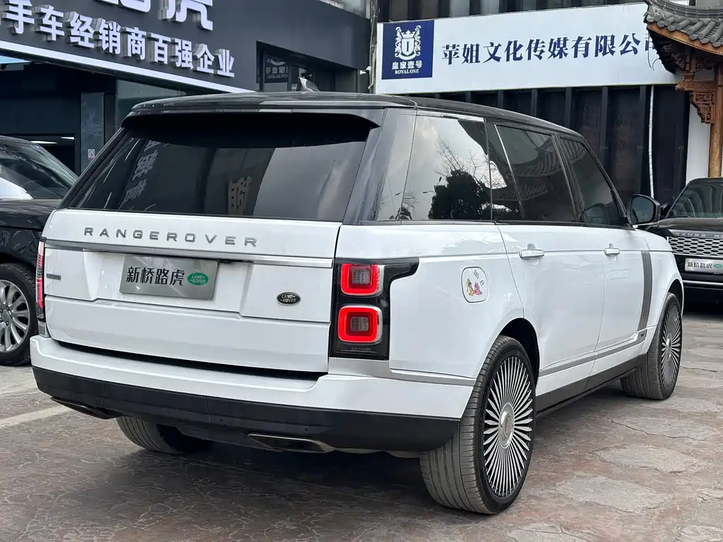 Land Rover Range Rover 2018 — фото 15