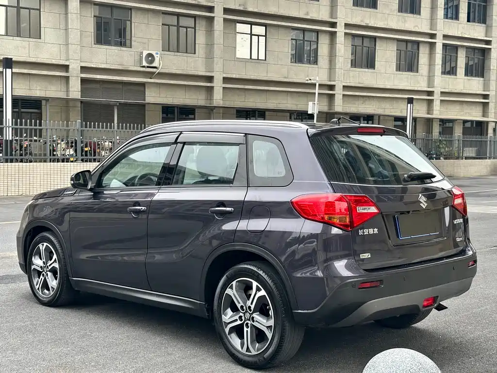 Suzuki Vitara 2016 — фото 13