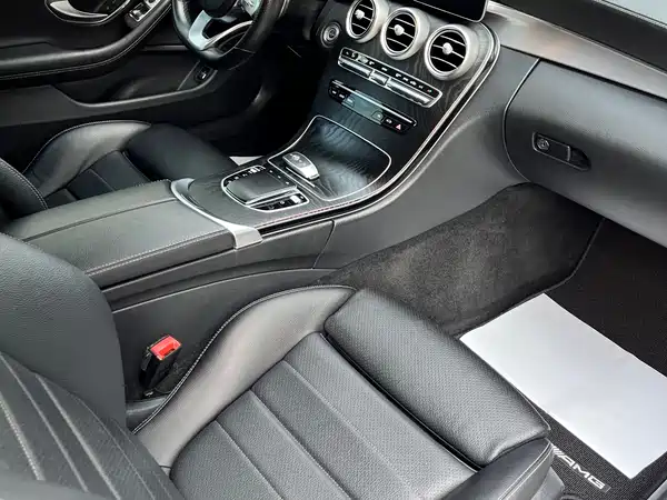 Mercedes-Benz C-Class 2019