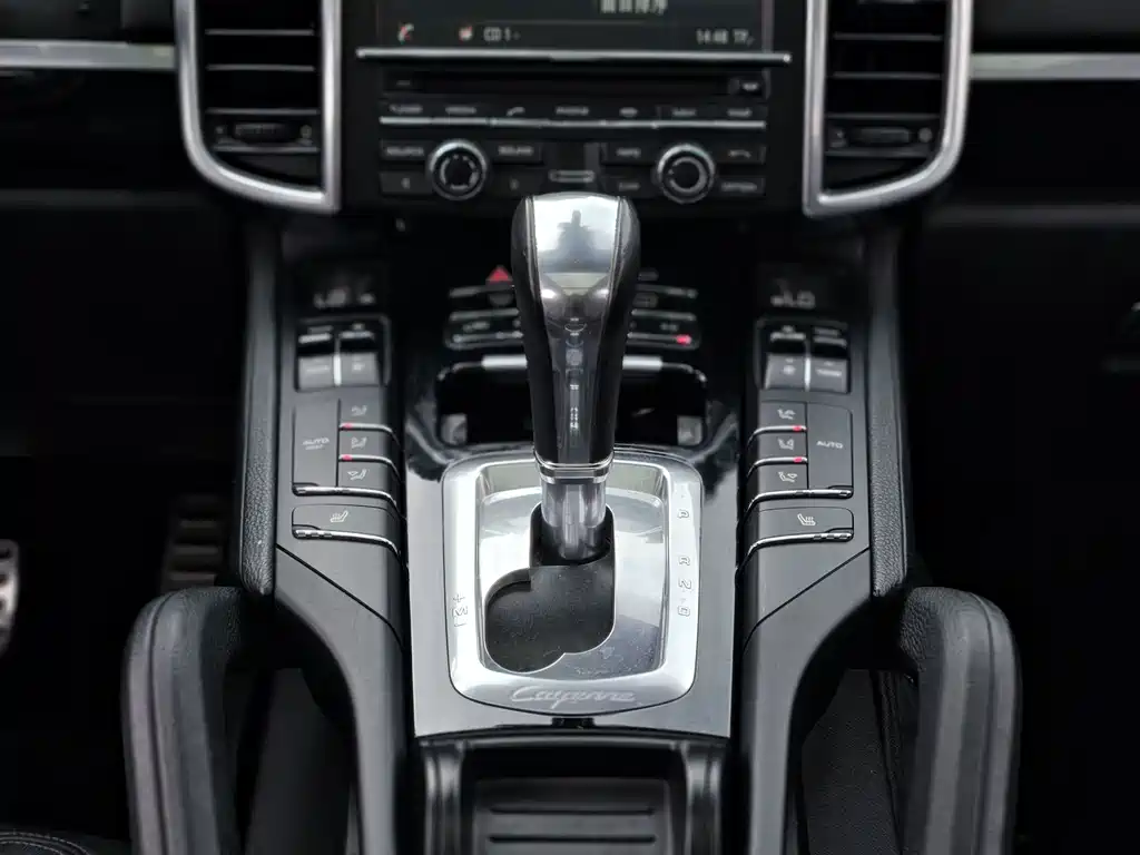 Porsche Cayenne 2015 — фото 10