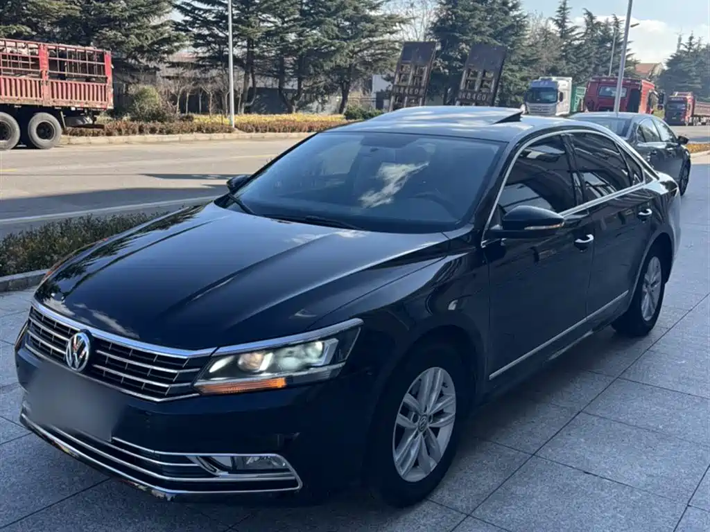 Volkswagen Passat 2017 — фото 15