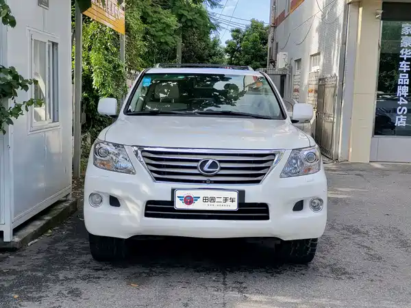Lexus LX 2009