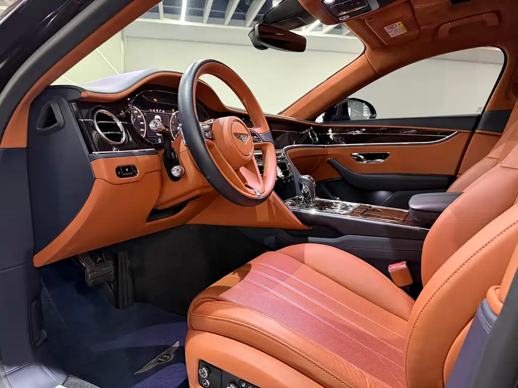 Bentley Flying Spur 2021 — фото 8