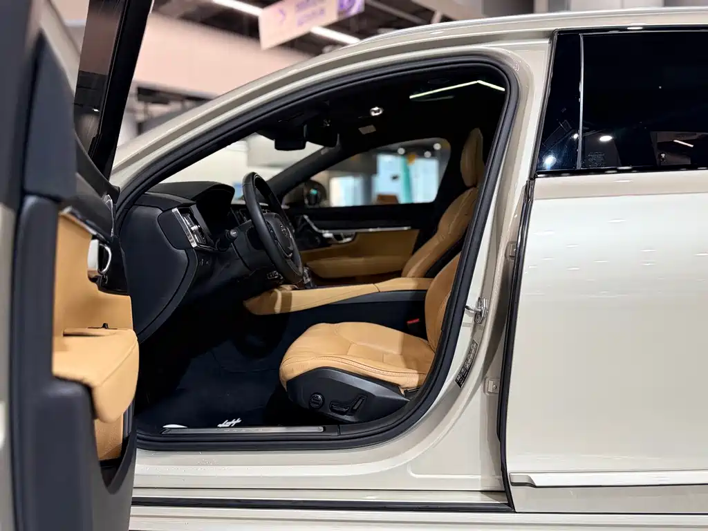 Volvo V90 2019 — фото 14
