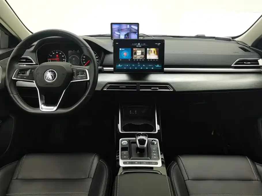 BYD Qin NEV 2020 — фото 12